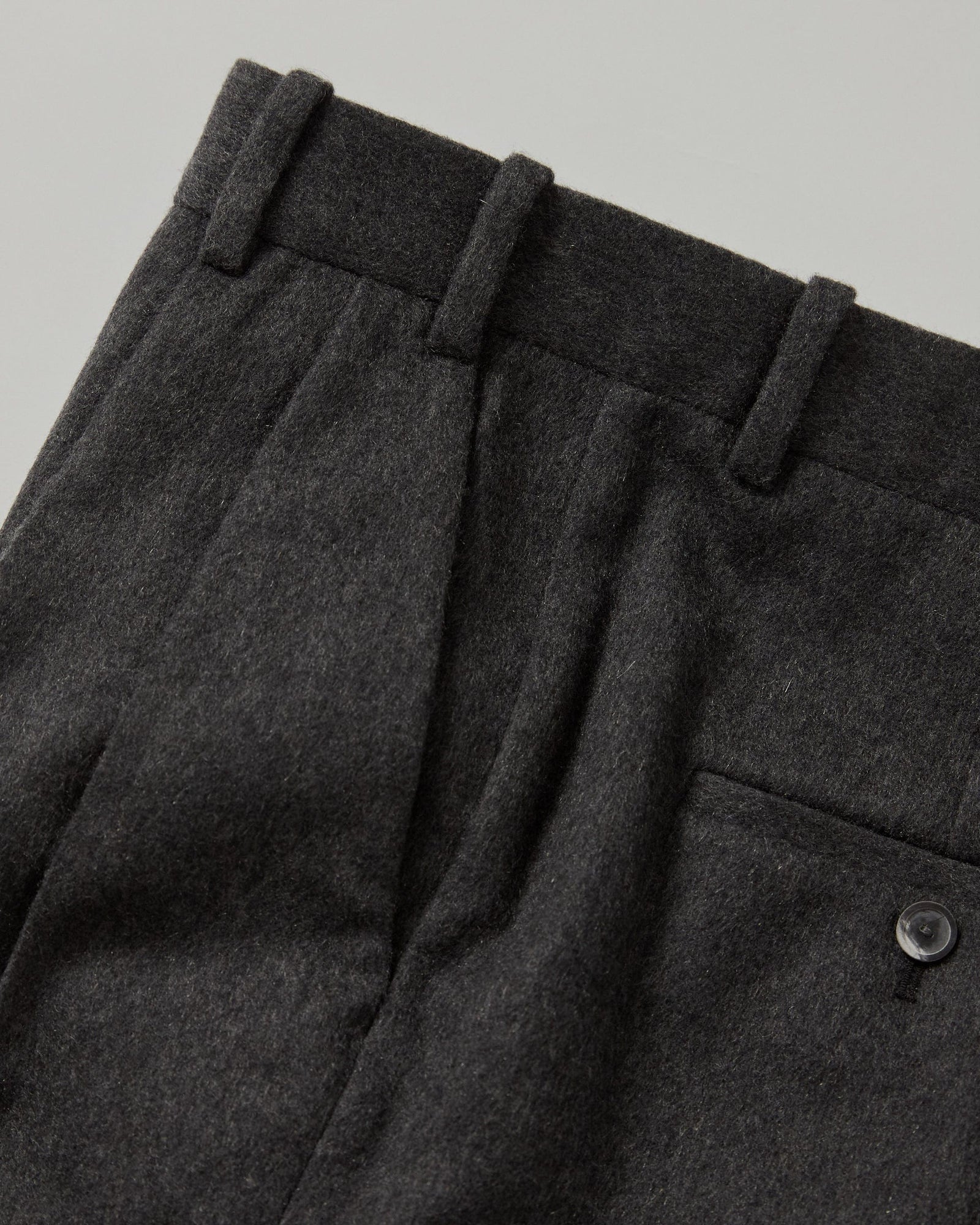 Cashmere Double Pleated Trouser - Charcoal – Uncommon Man